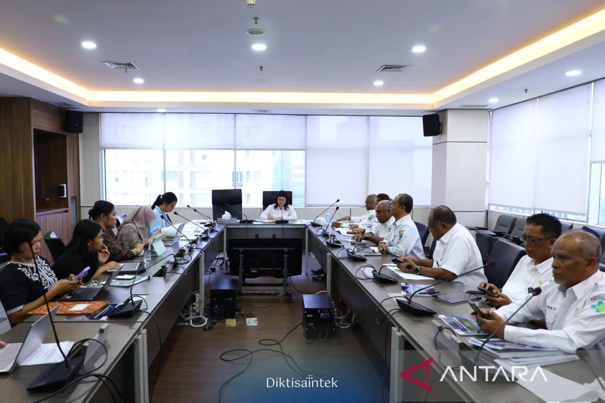 Kemdiktisaintek dorong pengembangan Papua Barat lewat Sekolah Garuda