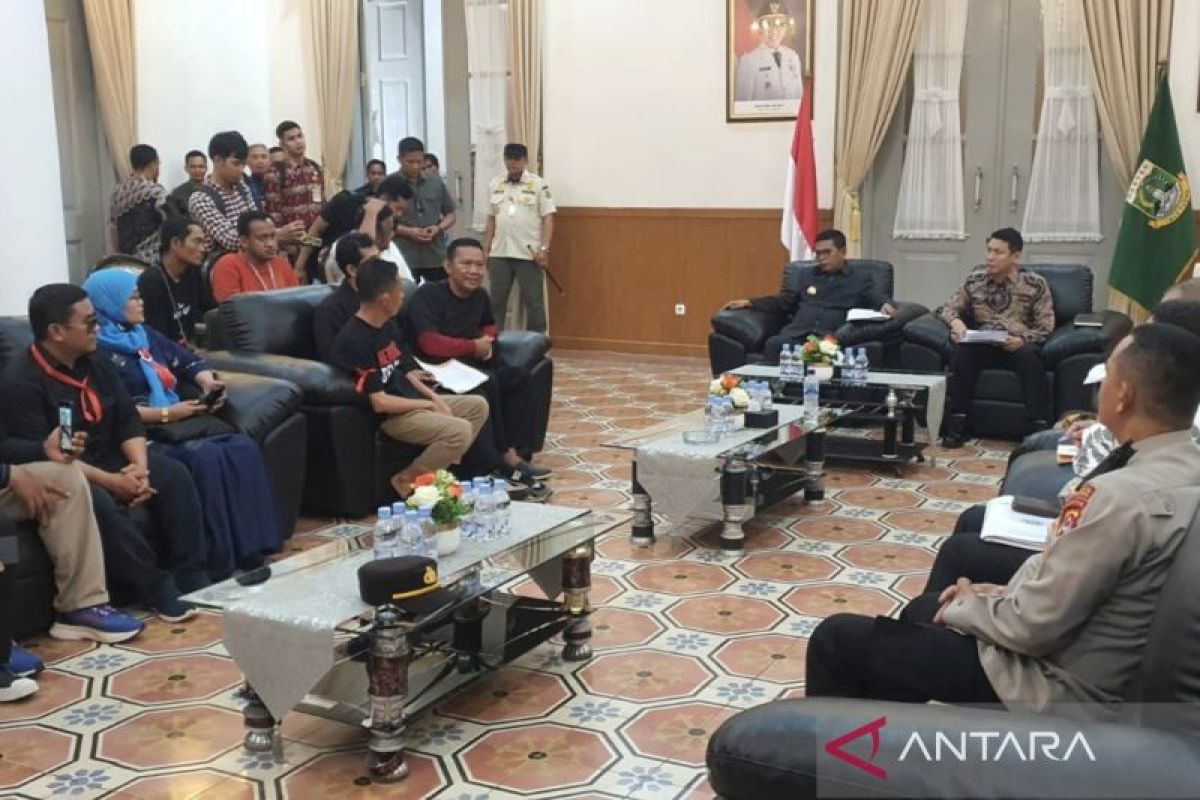 Gubernur Andra Soni terima aspirasi guru dan jadwalkan tindak lanjut