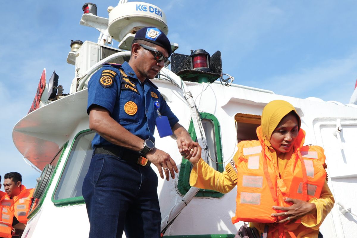 Kemenhub kerahkan kapal negara dukung rede transport KMP Pulau Telo