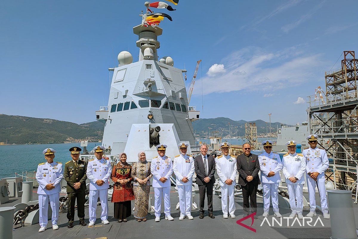 TNI terima KRI Brawijaya-320, kapal perang AL pertama buatan Italia