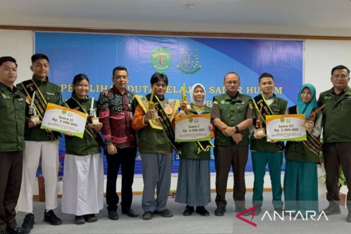 Kejati Kaltim  genjot semangat pelajar melek hukum dari ajang kompetisi