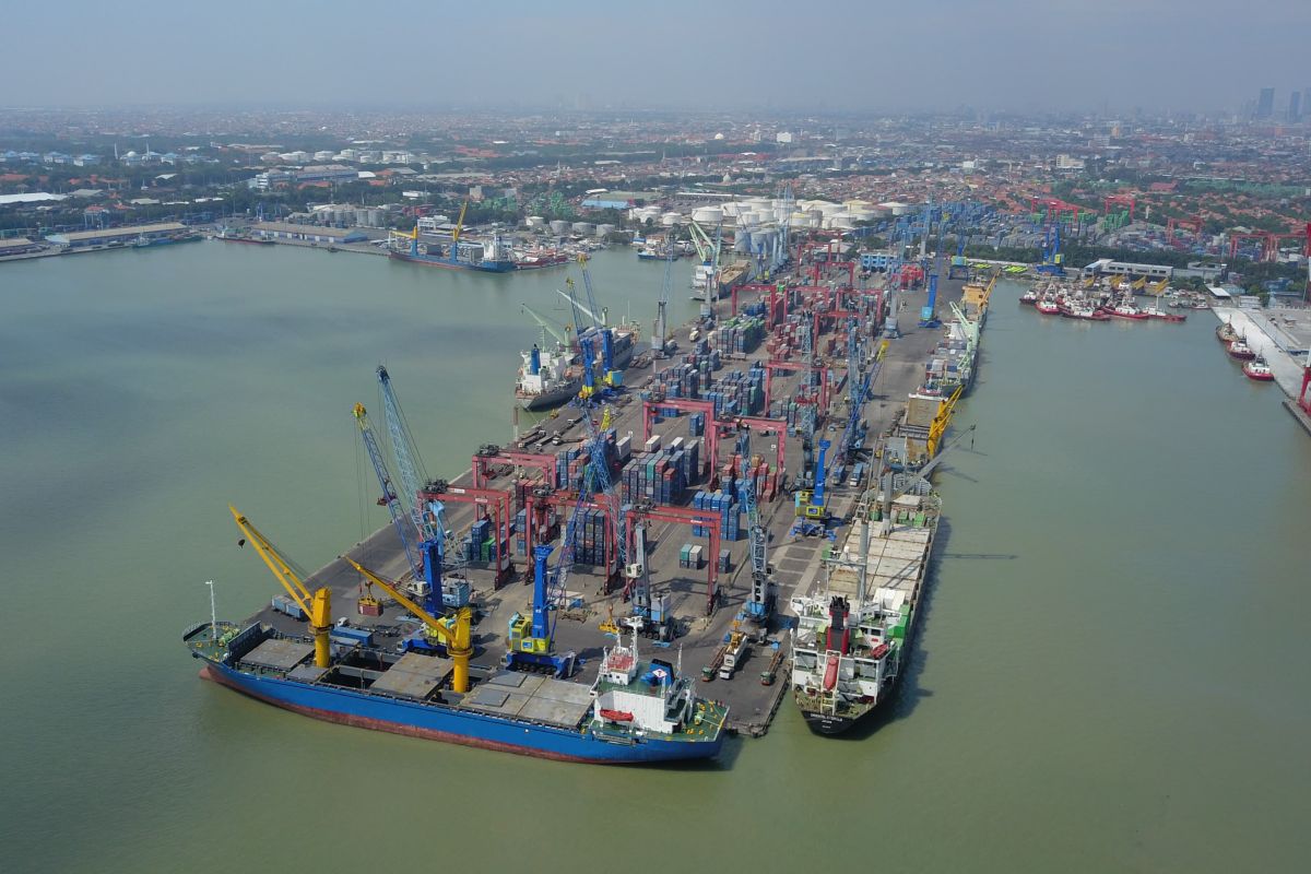 Pelindo serahkan pengelolaan TPK Berlian ke Terminal Teluk Lamong