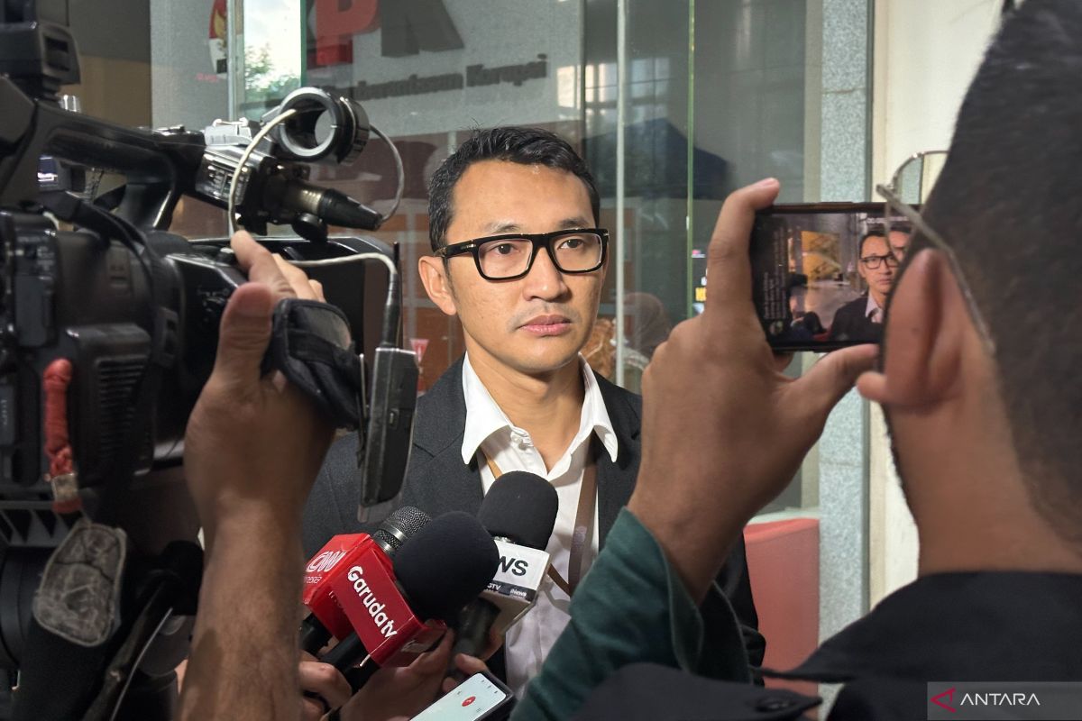 Geledah 7 lokasi, KPK sita Rp5,3 miliar terkait kasus mesin EDC bank