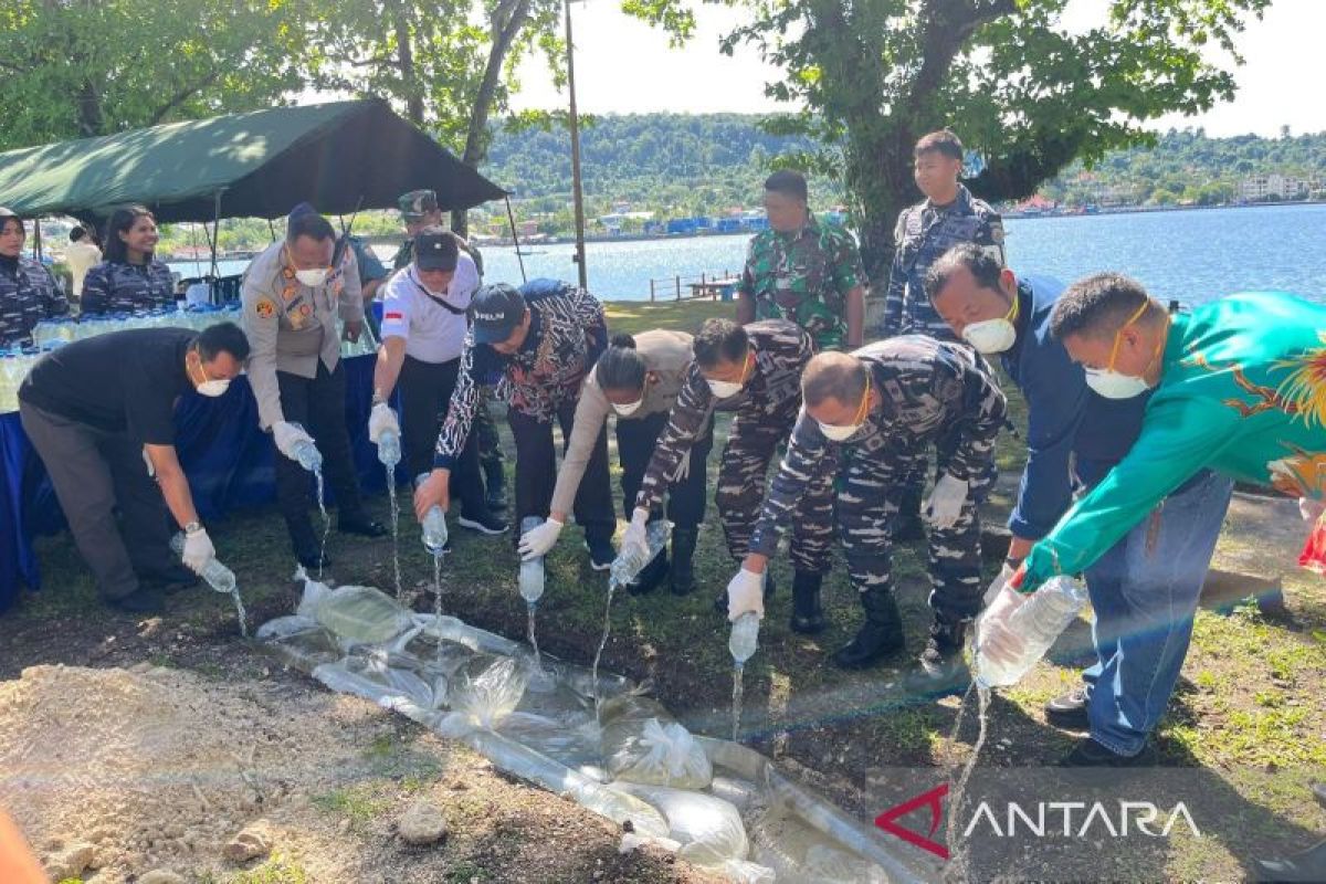 TNI AL gagalkan penyelundupan ratusan liter miras ilegal di perairan Manokwari