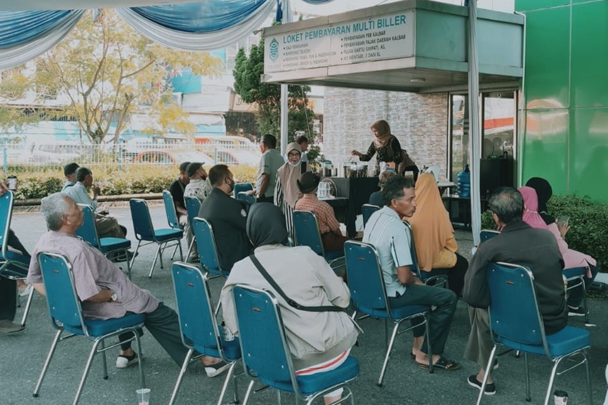 Layanan spesial Bank Kalbar untuk pensiunan, kopi gratis dan cek kesehatan gratis setiap awal bulan