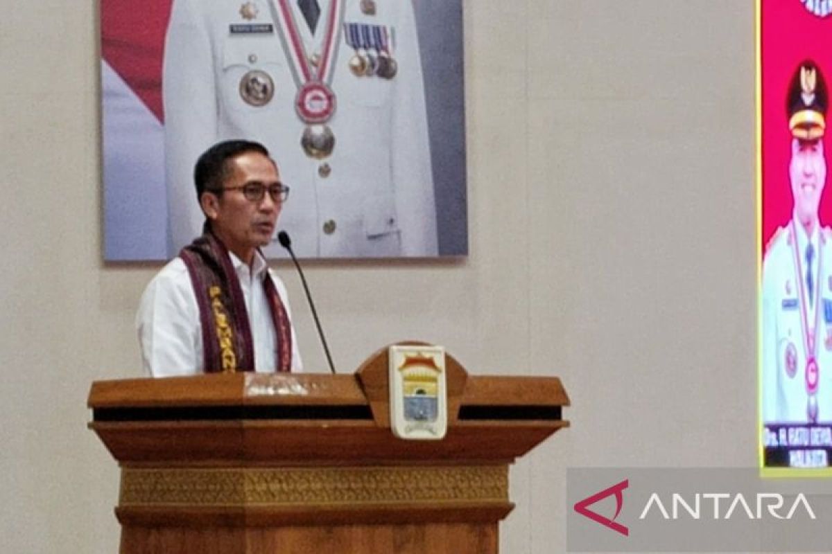 Wali Kota Palembang mewajibkan tiap kelurahan ada bank sampah