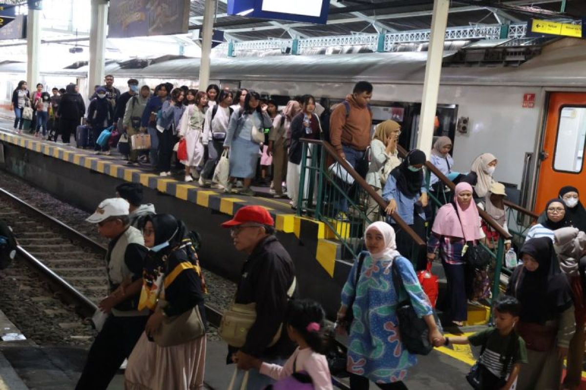 KAI Daop 6 Yogyakarta ingatkan masyarakat stop vandalisme pelemparan kepada kereta api