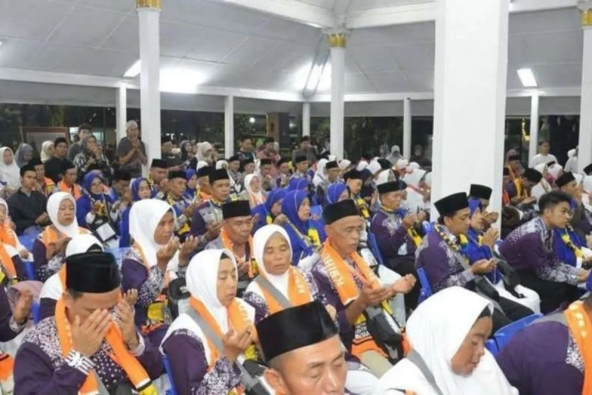 Jamaah haji Lebak bersyukur kembali ke Tanah Air dengan lancar