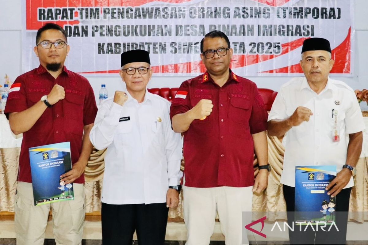 Imigrasi Meulaboh bina desa di pulau terluar Aceh awasi orang asing