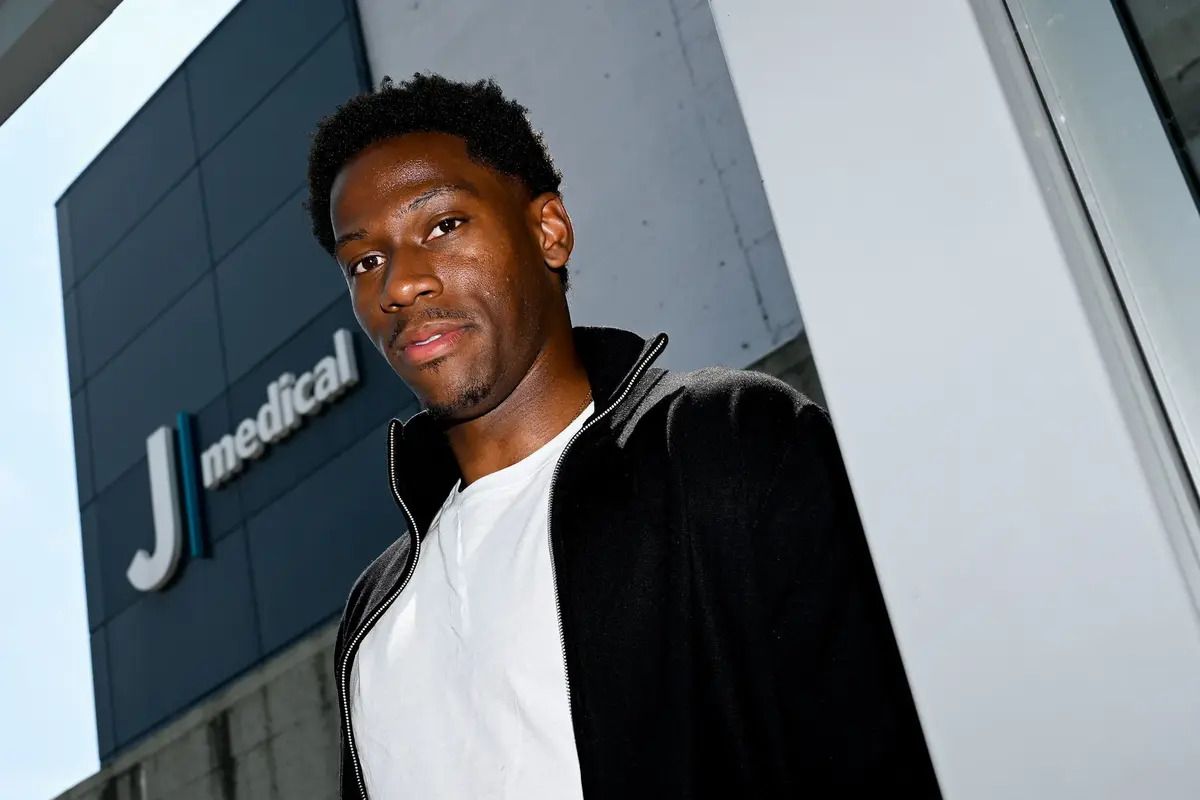 Juventus resmi rekrut penyerang Jonathan David