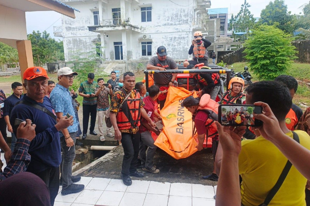 Tim SAR gabungan evakuasi satu orang pria hanyut di Sungai Silau Asahan