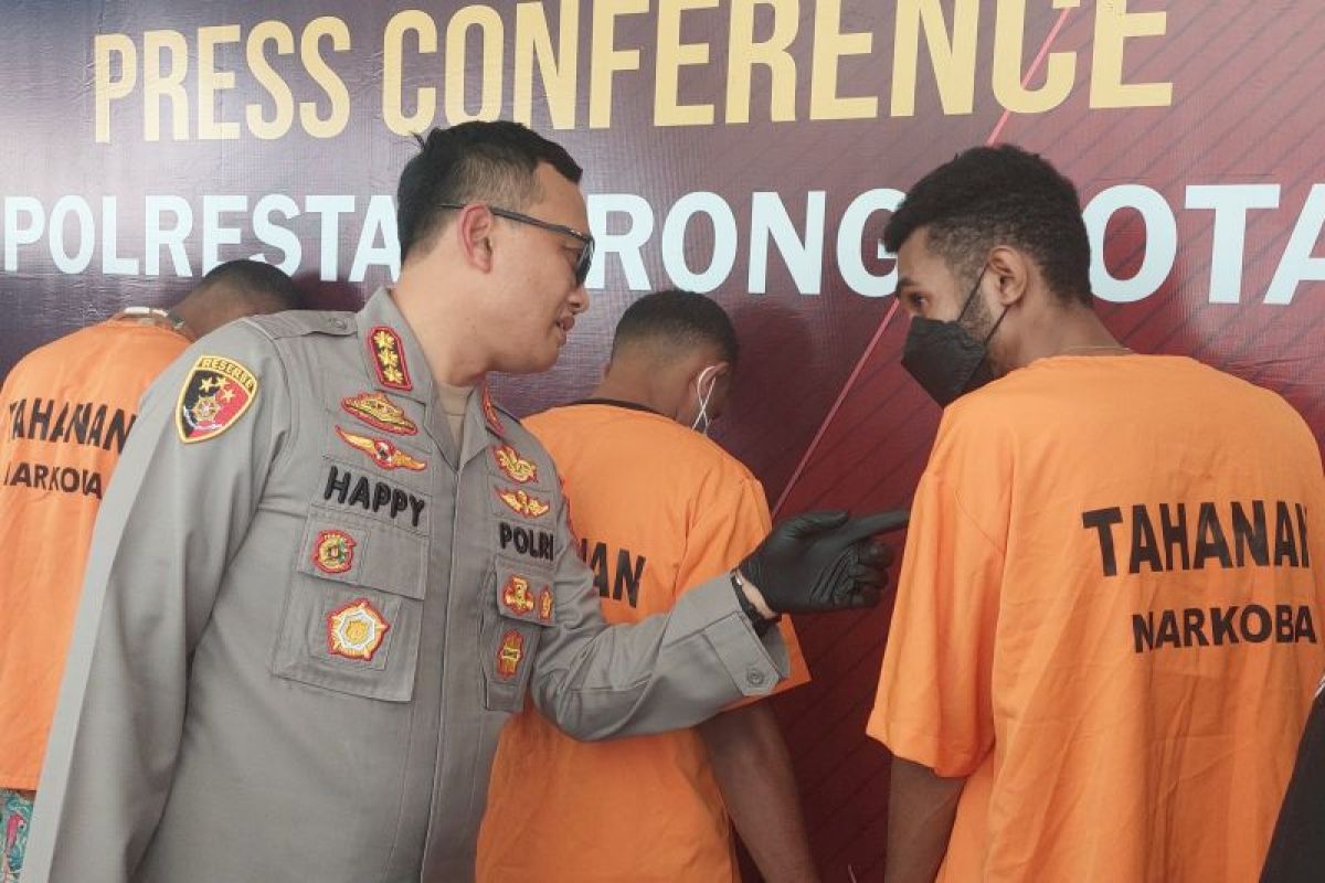 Polisi tingkatkan pengawasan narkoba di bandara dan pelabuhan Sorong