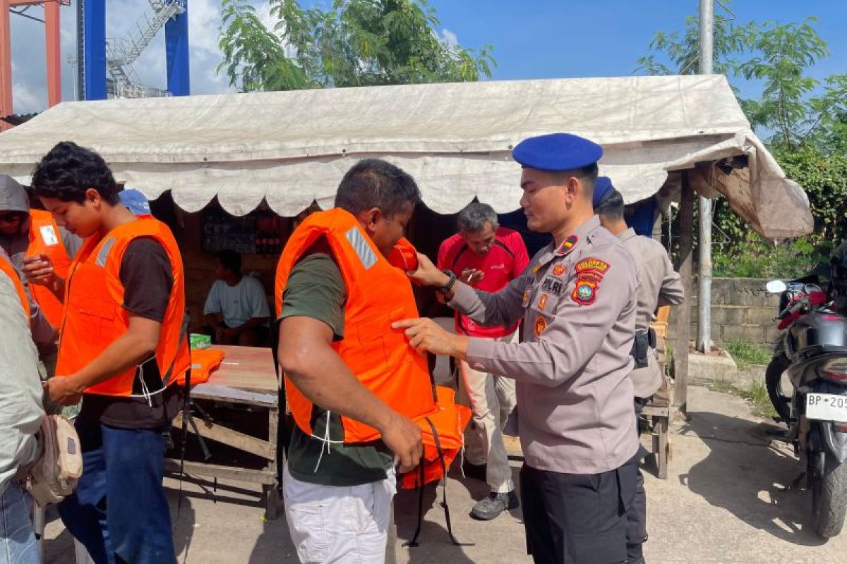 Polresta Barelang edukasi keselamatan di laut guna antisipasi cuaca ekstrem