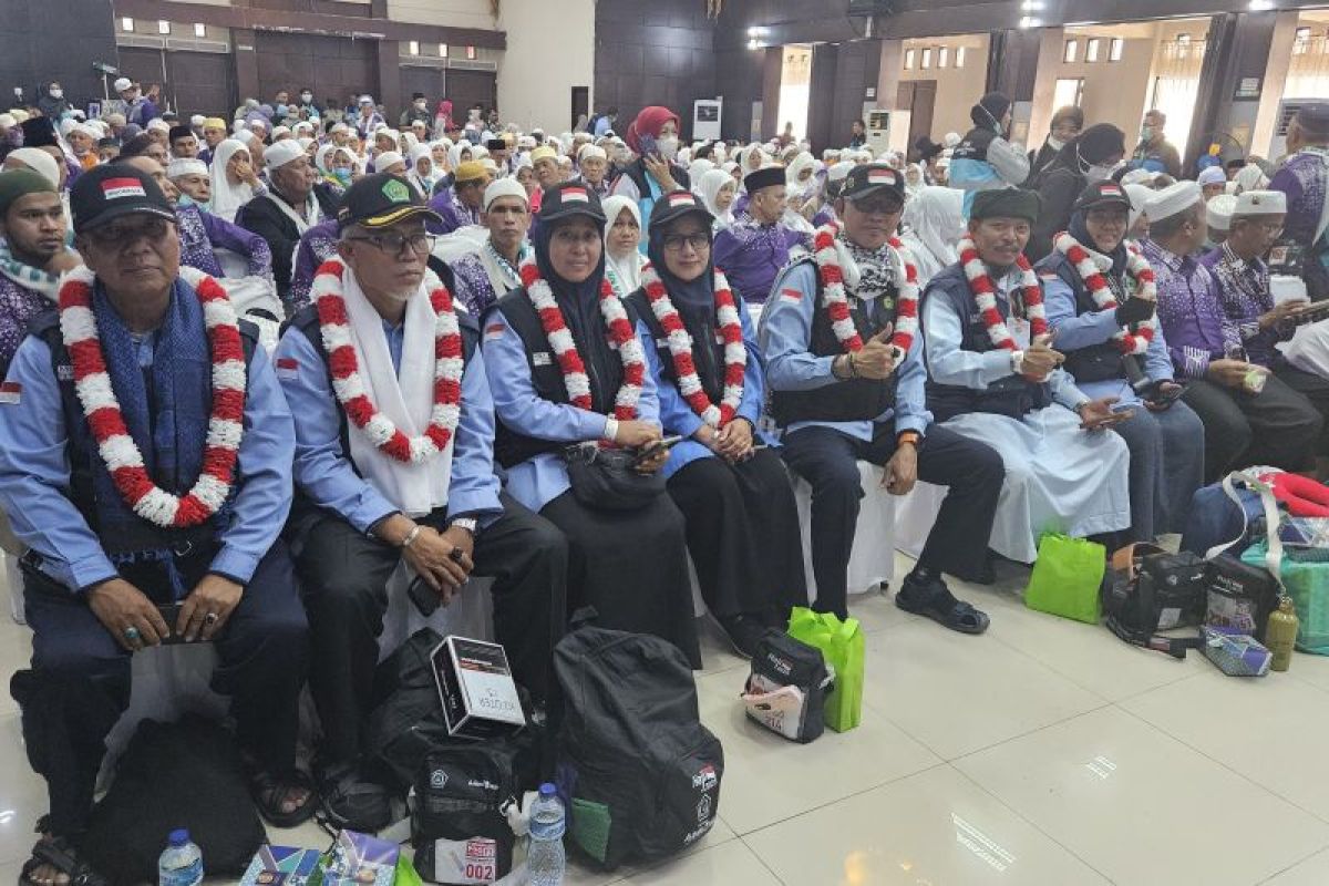 Jemaah haji Kabupaten Pasaman kloter 13 tiba di tanah air