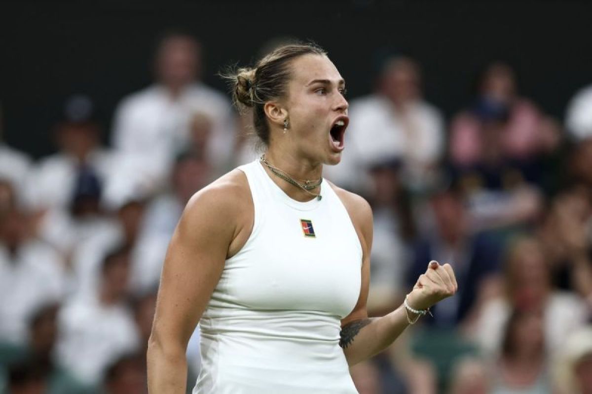 Tampil Perkasa, Sabalenka Hentikan Langkah Raducanu di Wimbledon