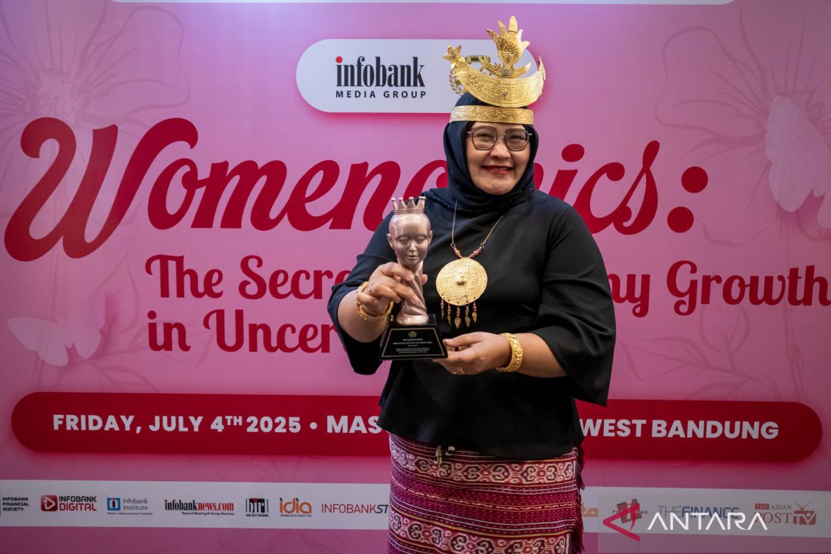 Dirkeu LKBN Antara raih penghargaan sebagai 500 wanita terkemuka Indonesia  - ANTARA News Sulawesi Tenggara