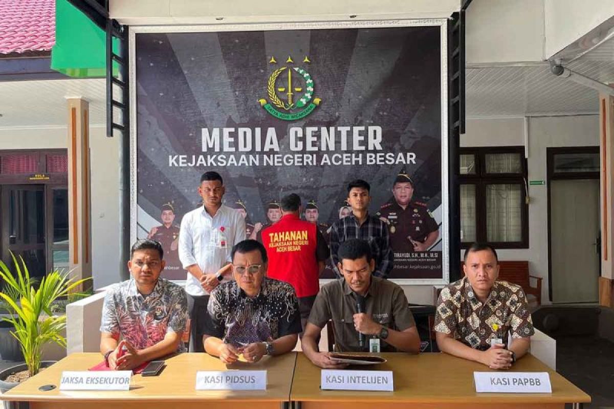 Kejari Aceh Besar ekaekusi terpidana korupsi ke lapas