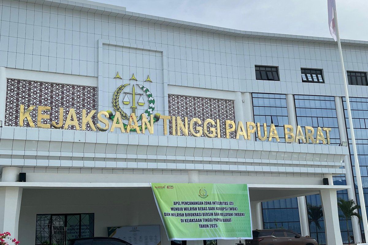 Jaksa Agung rotasi delapan pejabat Kejati Papua Barat