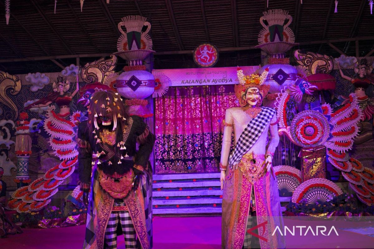 Seniman Badung tampilkan Pagelaran Barong Landung bertajuk 