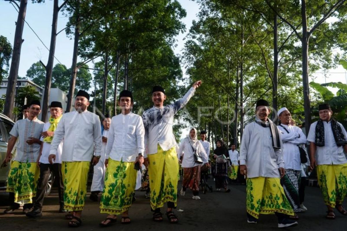 Jalan sehat sarungan Kota Tangerang, upaya lestarikan warisan budaya