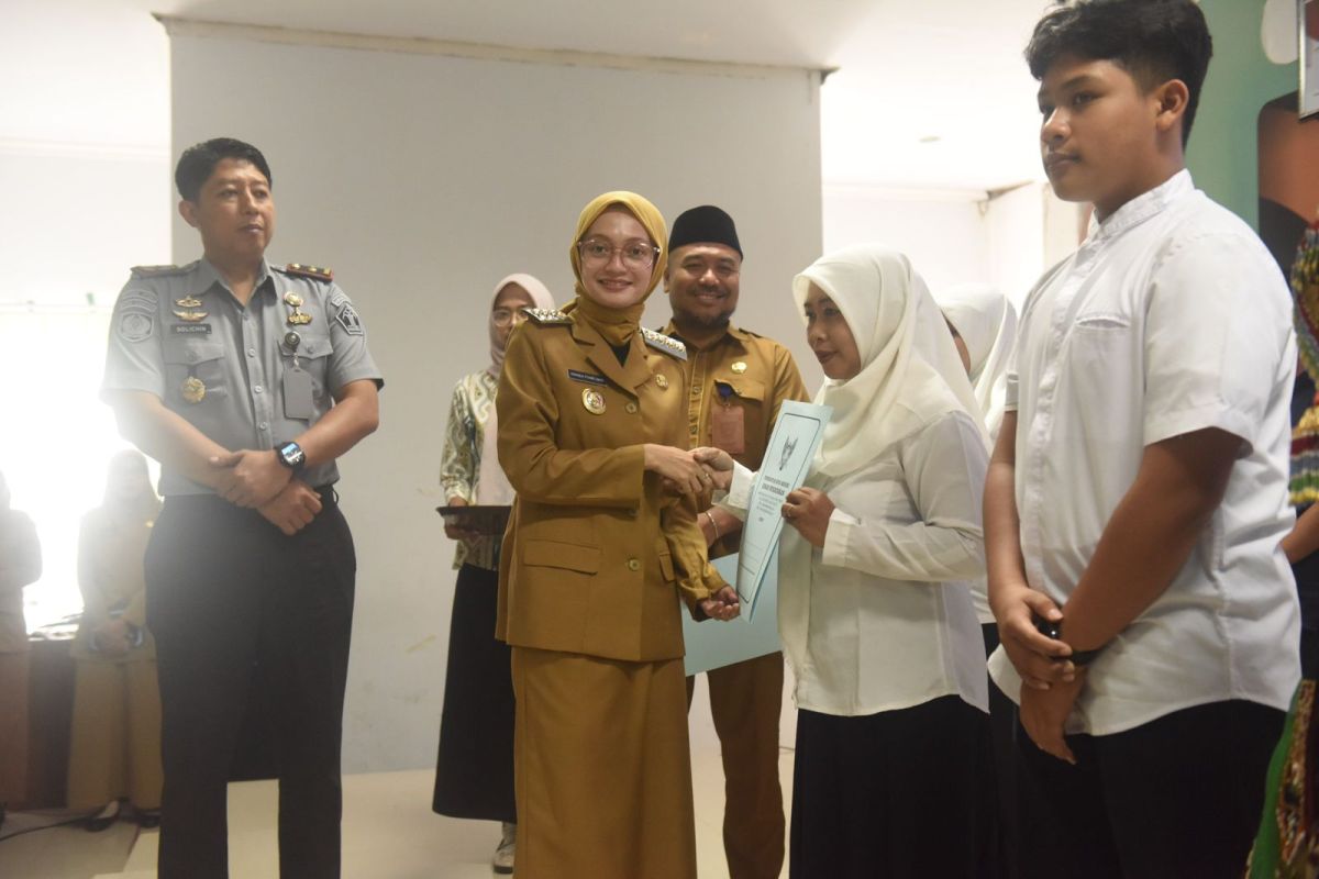 Sebanyak 437 warga Kota Kediri dapat ijazah kesetaraaan