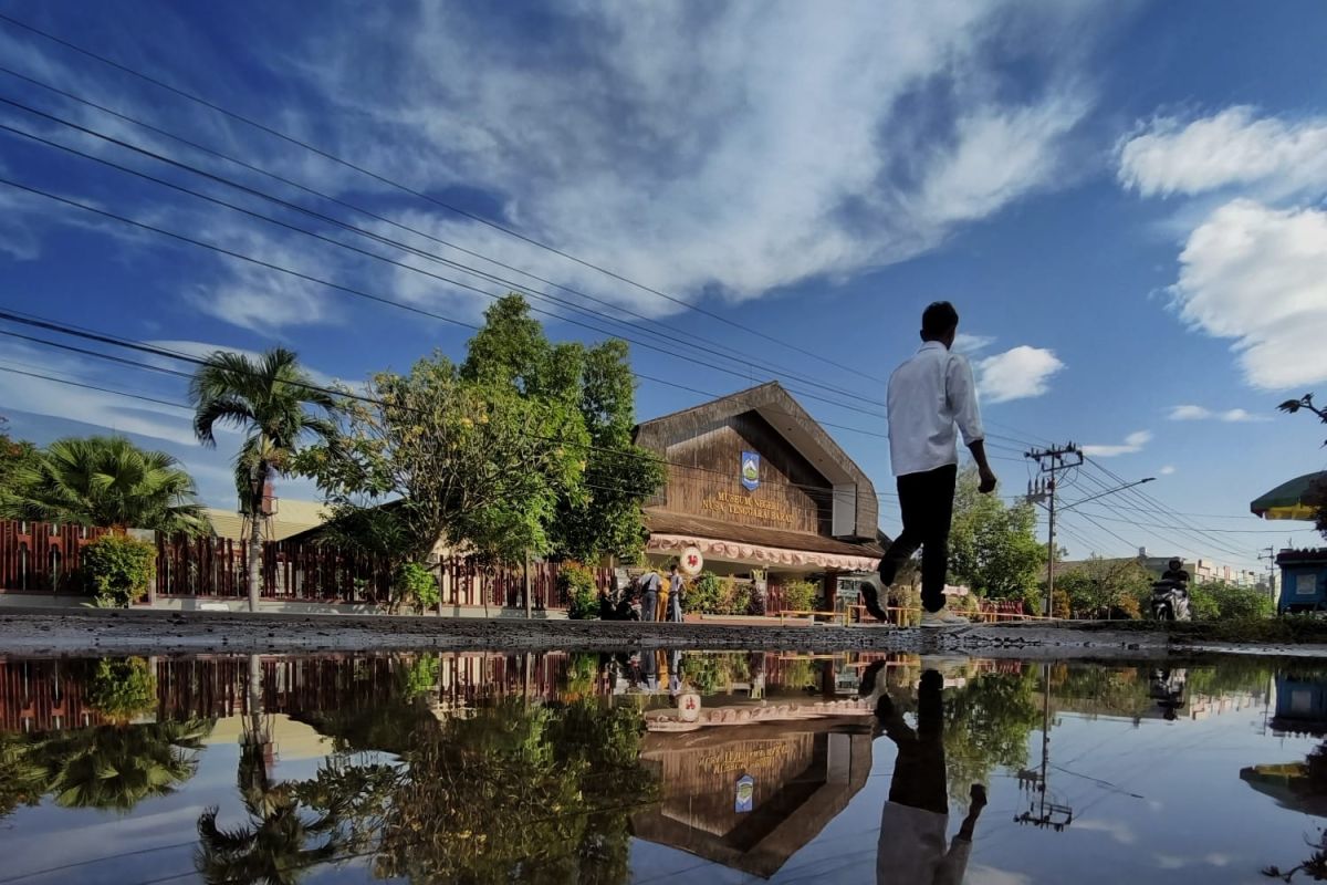 Ruang pameran aman, Museum NTB tangkal banjir dengan respons cepat