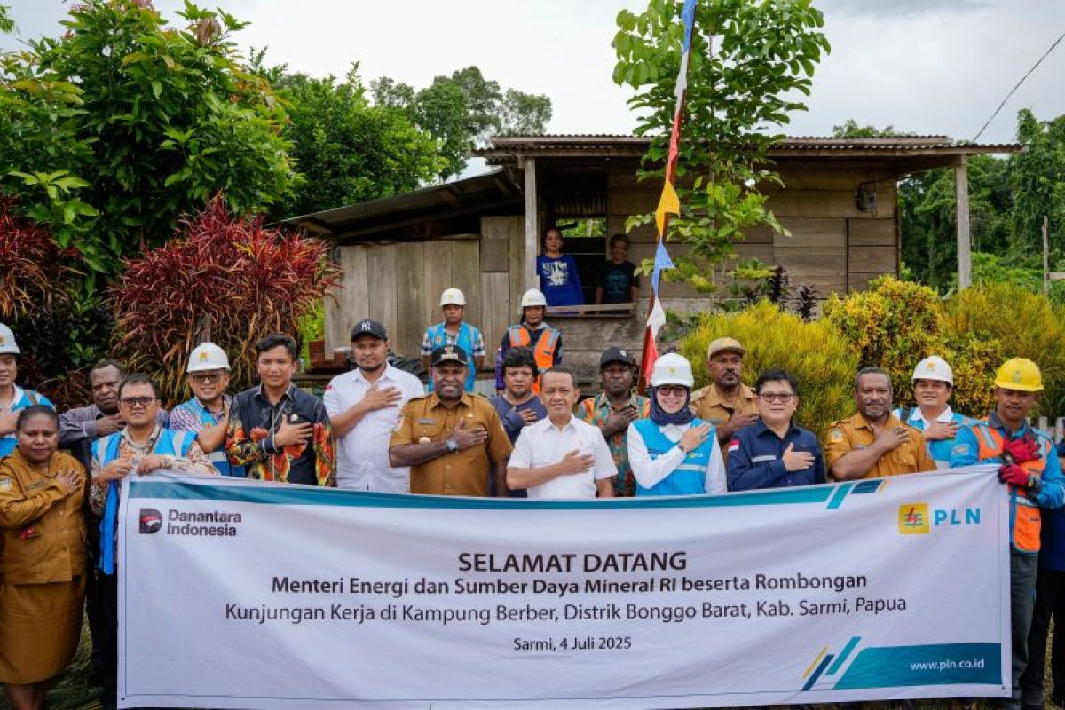 Bahlil minta 300 rumah diSarmi Papua dialirkan listrik