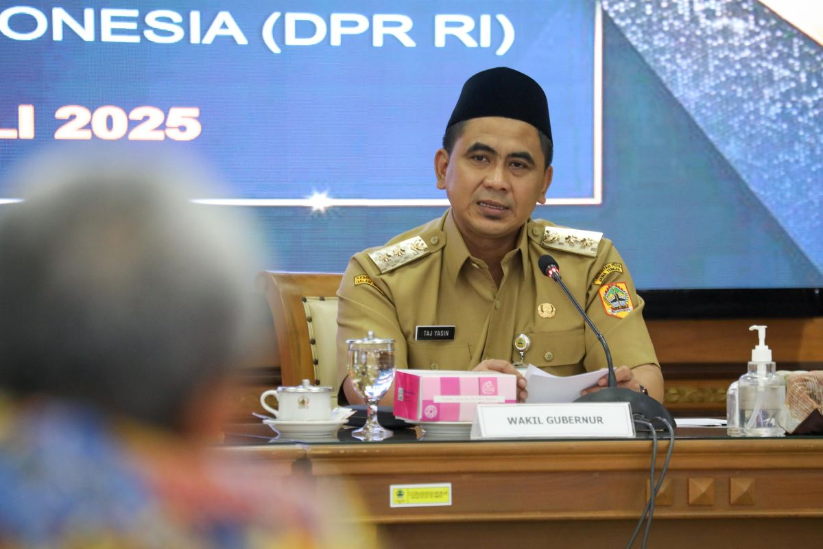Pemprov Jateng bebaskan  pungutan sekolah negeri sejak 2020