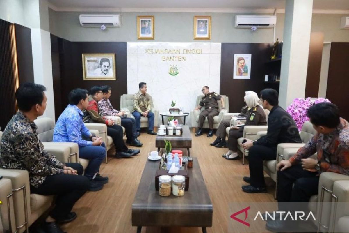 Perkuat sinergi, PLN dan Kajati Banten bahas kerja sama strategis