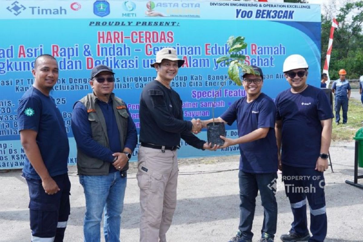 PT Timah bantu bibit tanaman buah kelompok masyarakat di Bangka