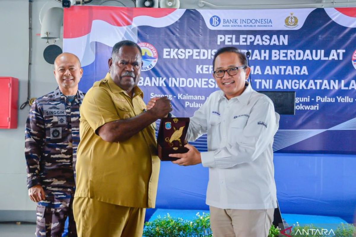 Gubernur Kambu dukung kolaborasi BI-TNI AL distribusi rupiah ke pedalaman
