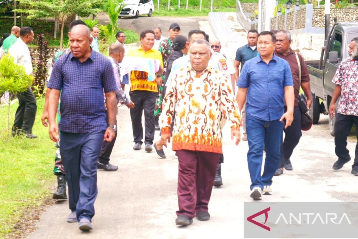 Pemkab Wondama ajukan penggunaan kapal Pelni jadi hunian terapung