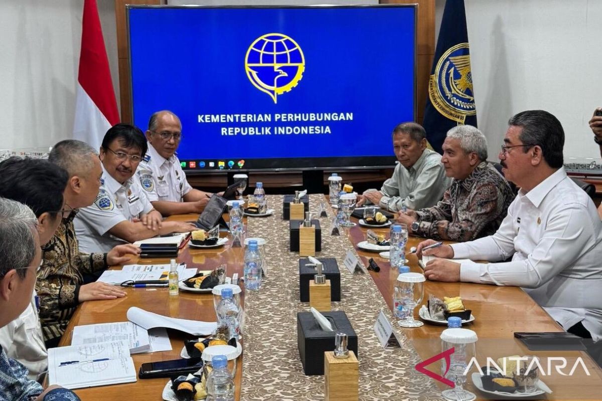 Pemprov Maluku-Kemenhub  tingkatkan transportasi antarpulau
