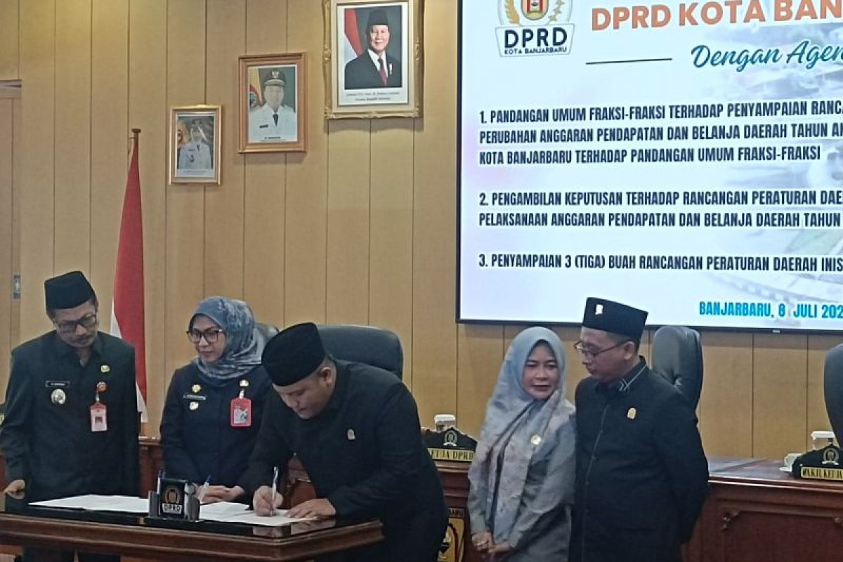 Pemkot-DPRD Banjarbaru sepakati perda pertanggungjawaban APBD 2024