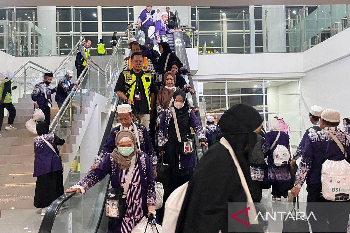 Jamaah haji Kloter terakhir Debarkasi Banjarmasin tiba di Tanah Air