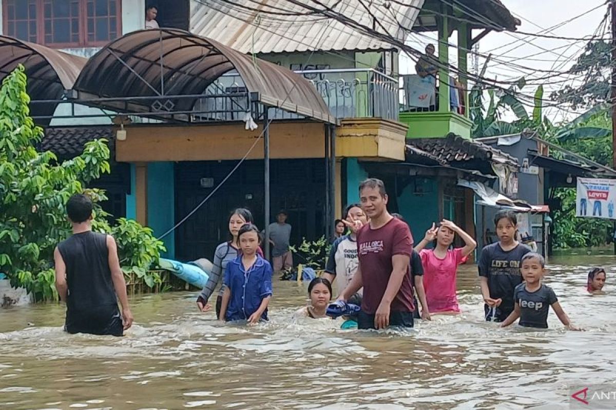 Pasca banjir, Dinas Kesehatan Tangerang waspadai wabah DBD