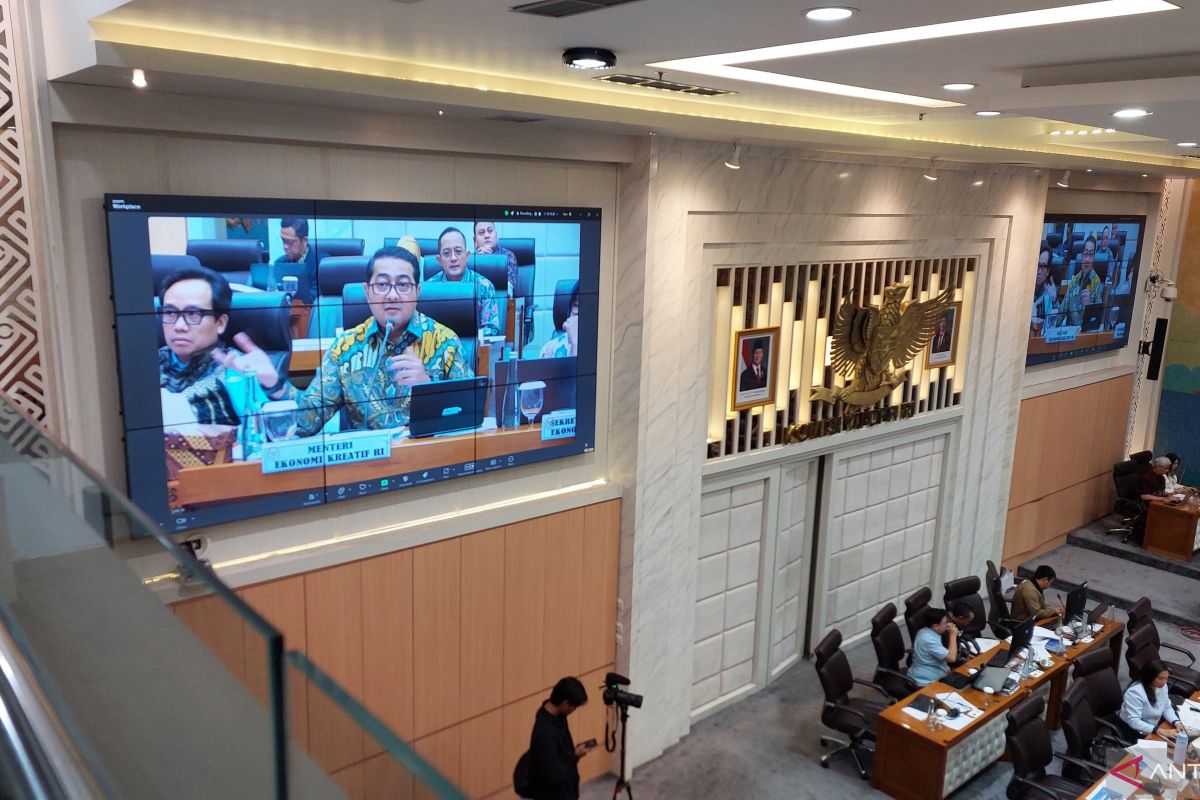 Need to help creative economy players embrace AI: minister