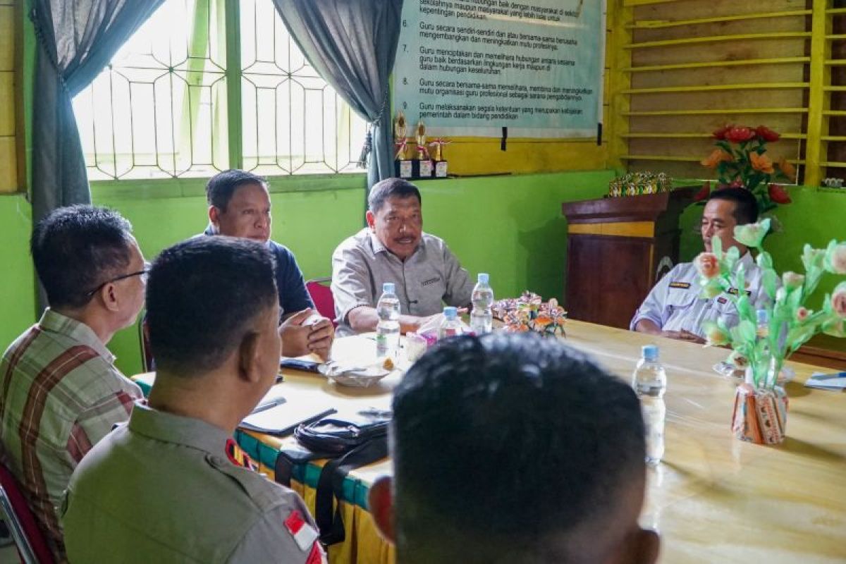Camat Enggano siapkan lahan untuk Kantor Penghubung Pemprov Bengkulu