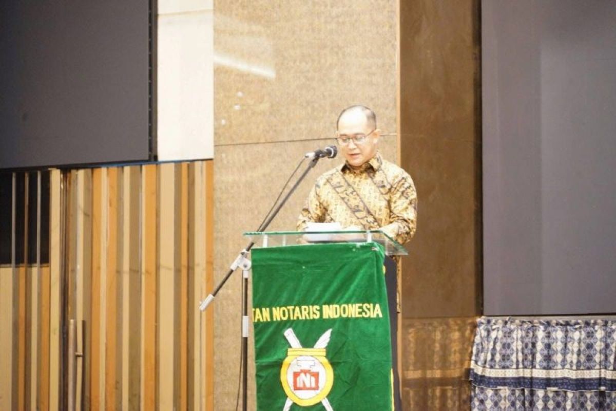 Dirjen AHU ajak notaris  terapkan 