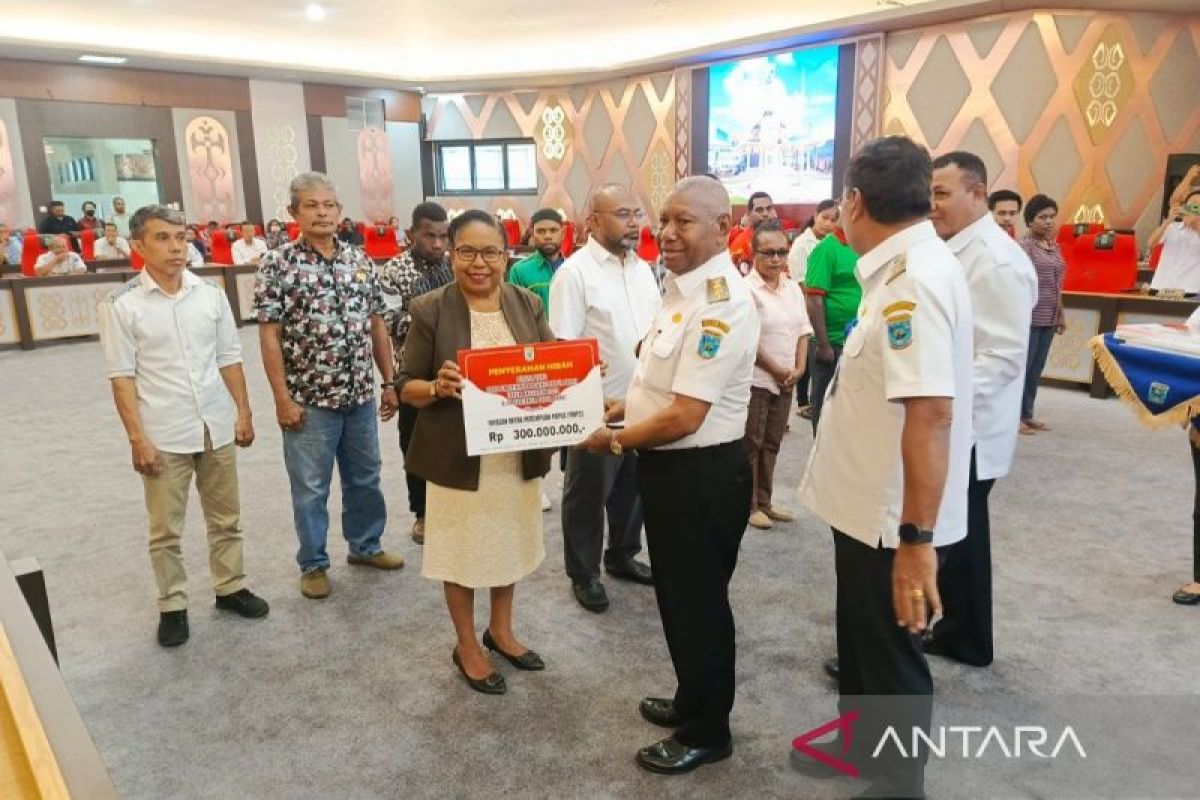 Pemprov Papua Barat salurkan dana hibah Rp45,8 miliar