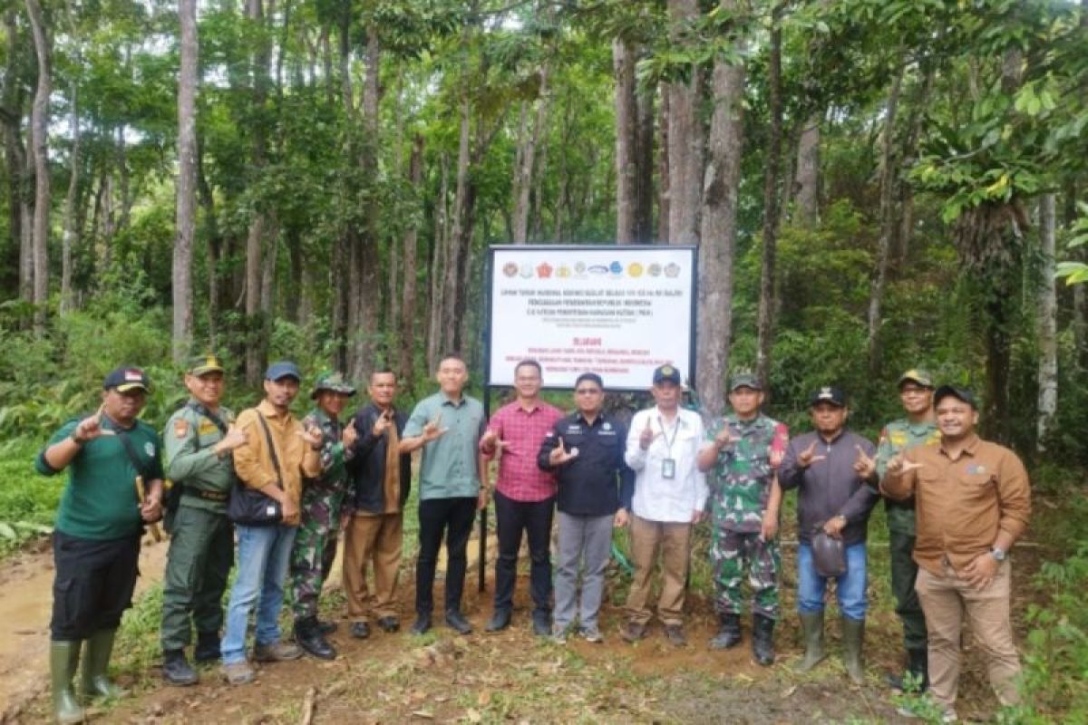 Satgas PKH pasang papan peringatan di kawasan TNKS Rejang Lebong