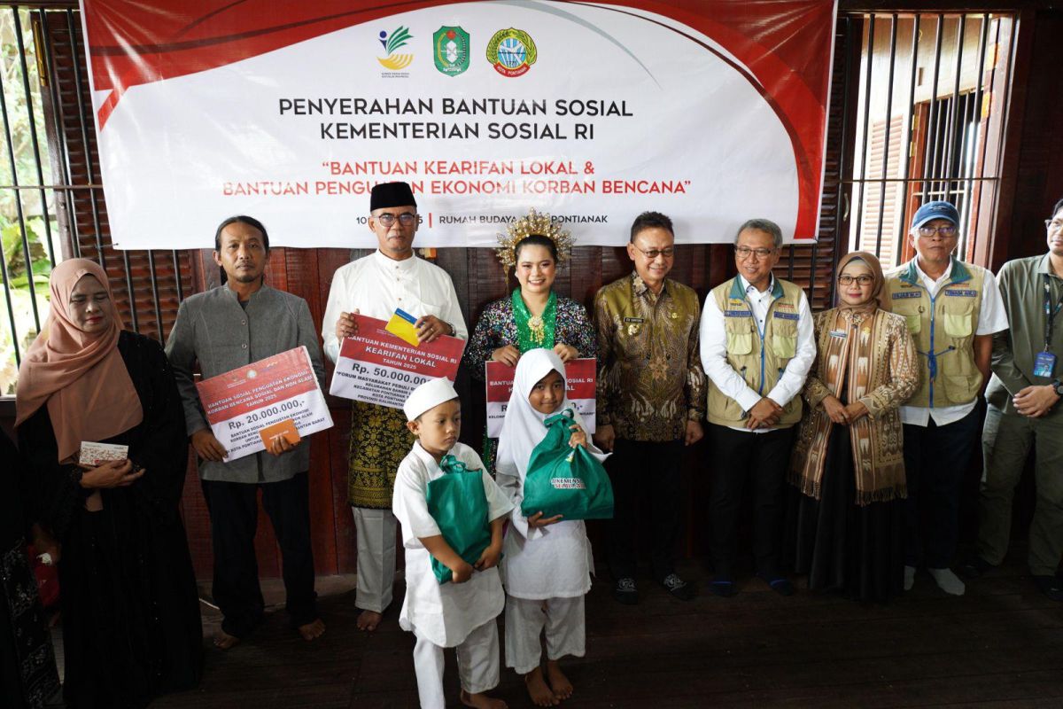 Kemensos RI gelontorkan bansos bagi komunitas budaya dan siaga bencana di Kota Pontianak