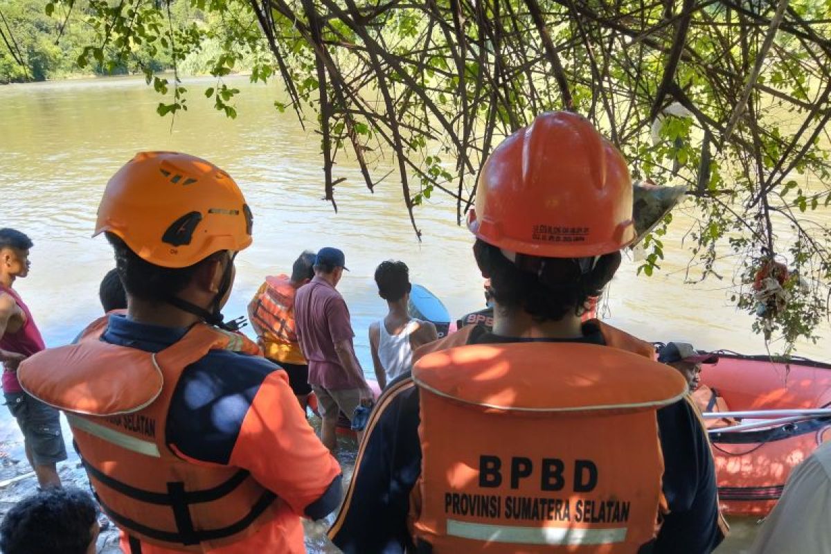 Tim SAR lanjutkan pencarian korban tenggelam di Sungai Komering OKU Selatan