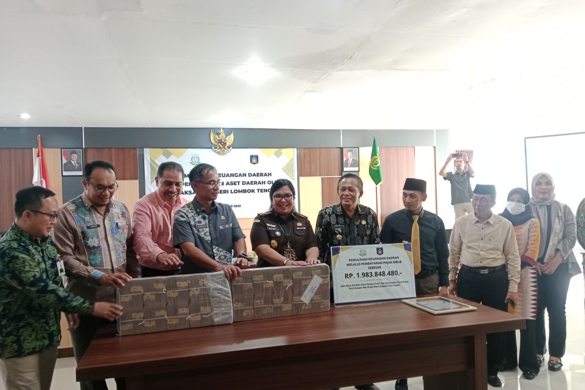 Kejari Lombok Tengah selamatkan keuangan daerah Rp2 Miliar
