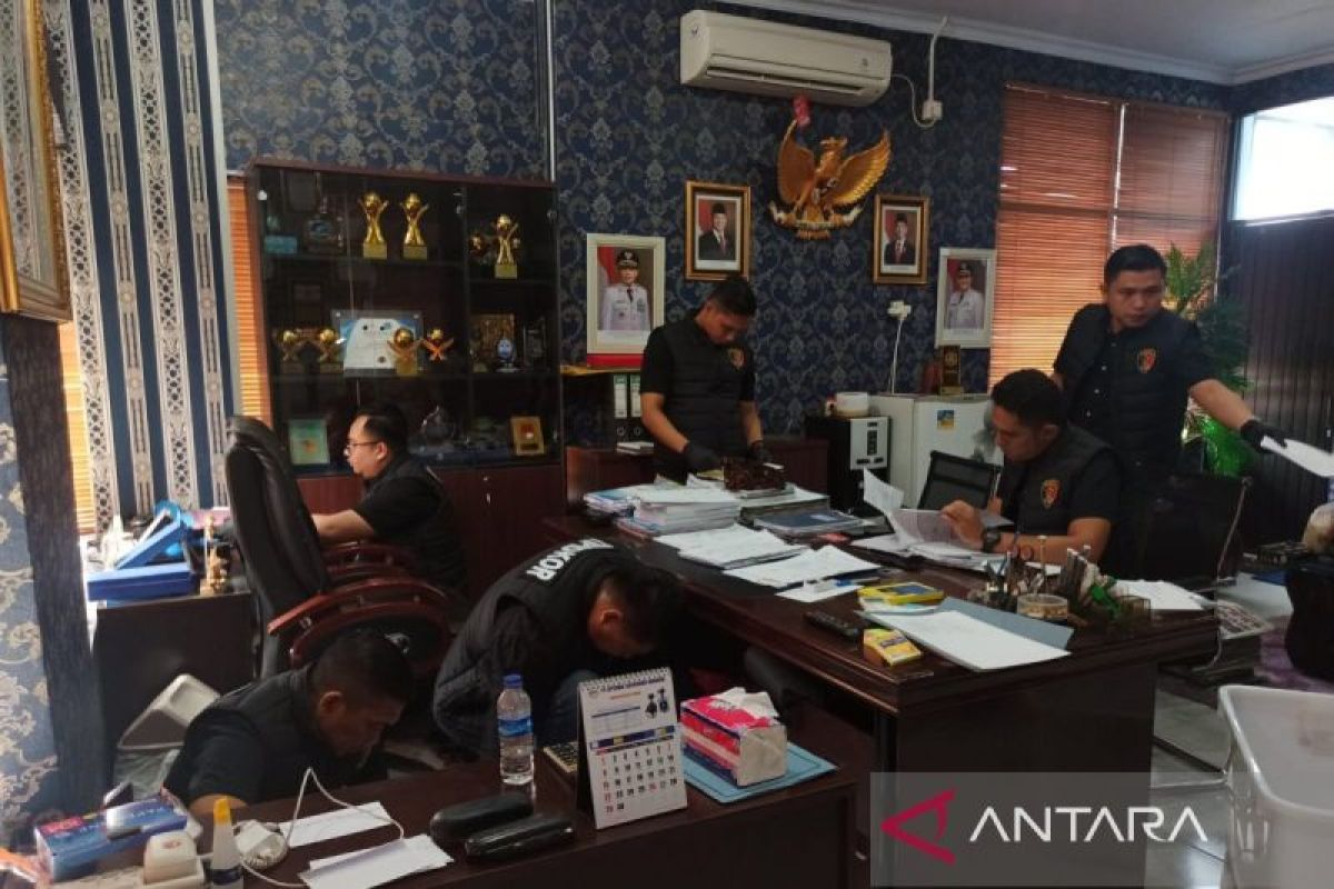 Polda Bengkulu geledah kantor dan rumah pribadi Direktur PDAM