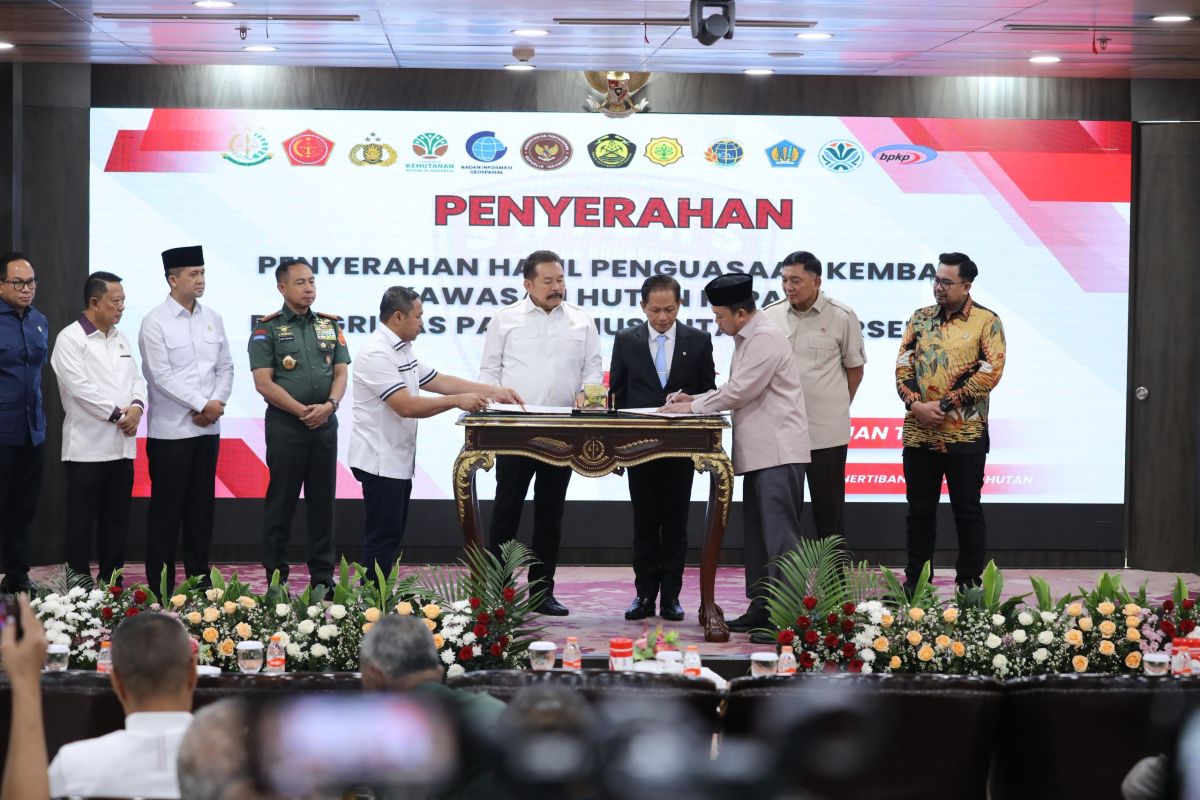 Dukung pemulihan lingkungan kawasan hutan, Menteri Nusron akan evaluasi penerbitan sertifikat di TN Tesso Nilo