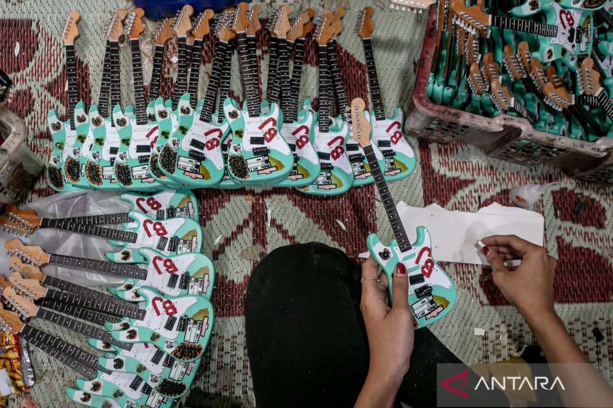 Studi: Hobi kreatif dapat membuat otak tampak lebih muda