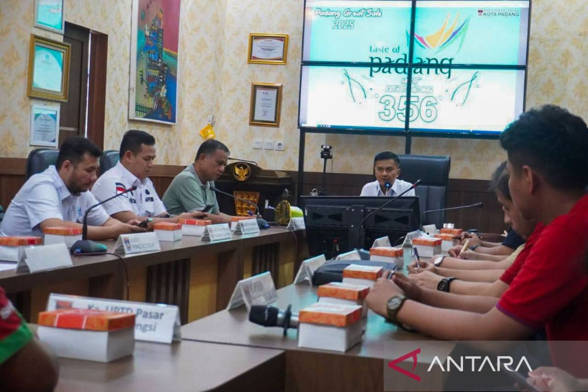 Pemkot dorong perputaran ekonomi melalui Padang Great Sale