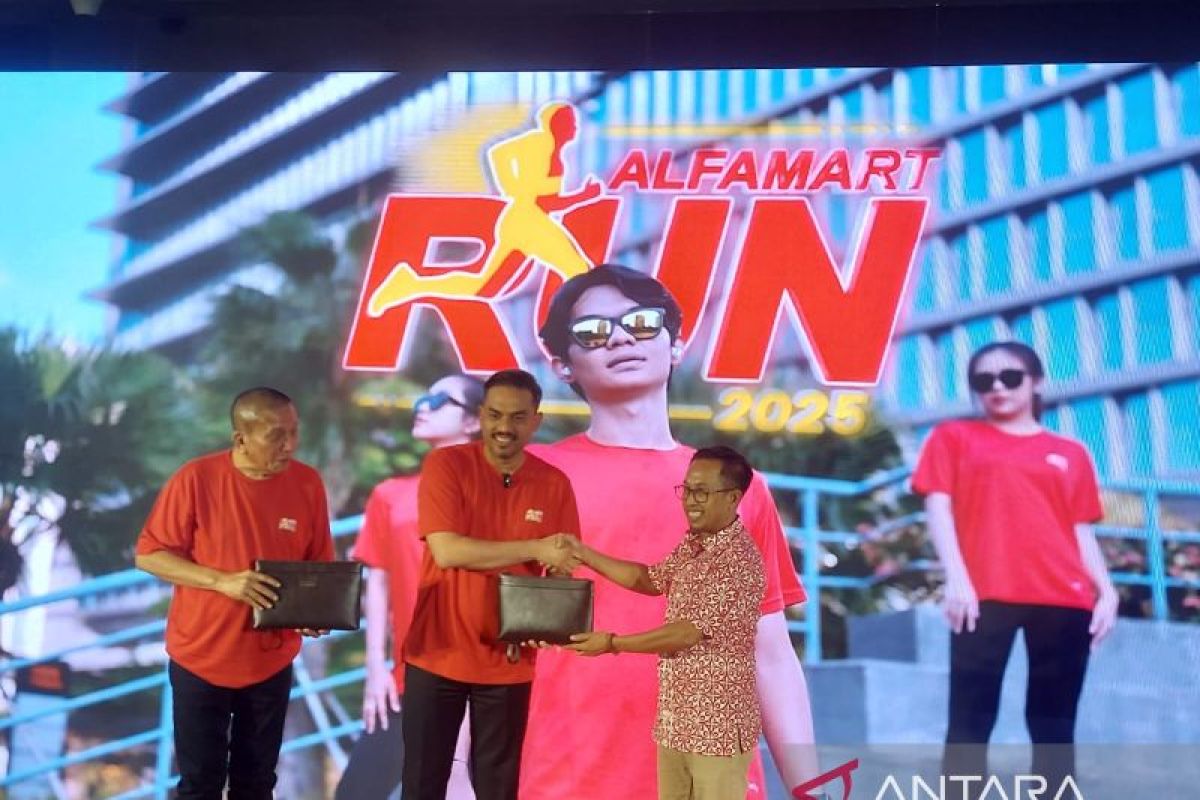 Alfamart Run 2025 gunakan tas produksi perajin Sidoarjo