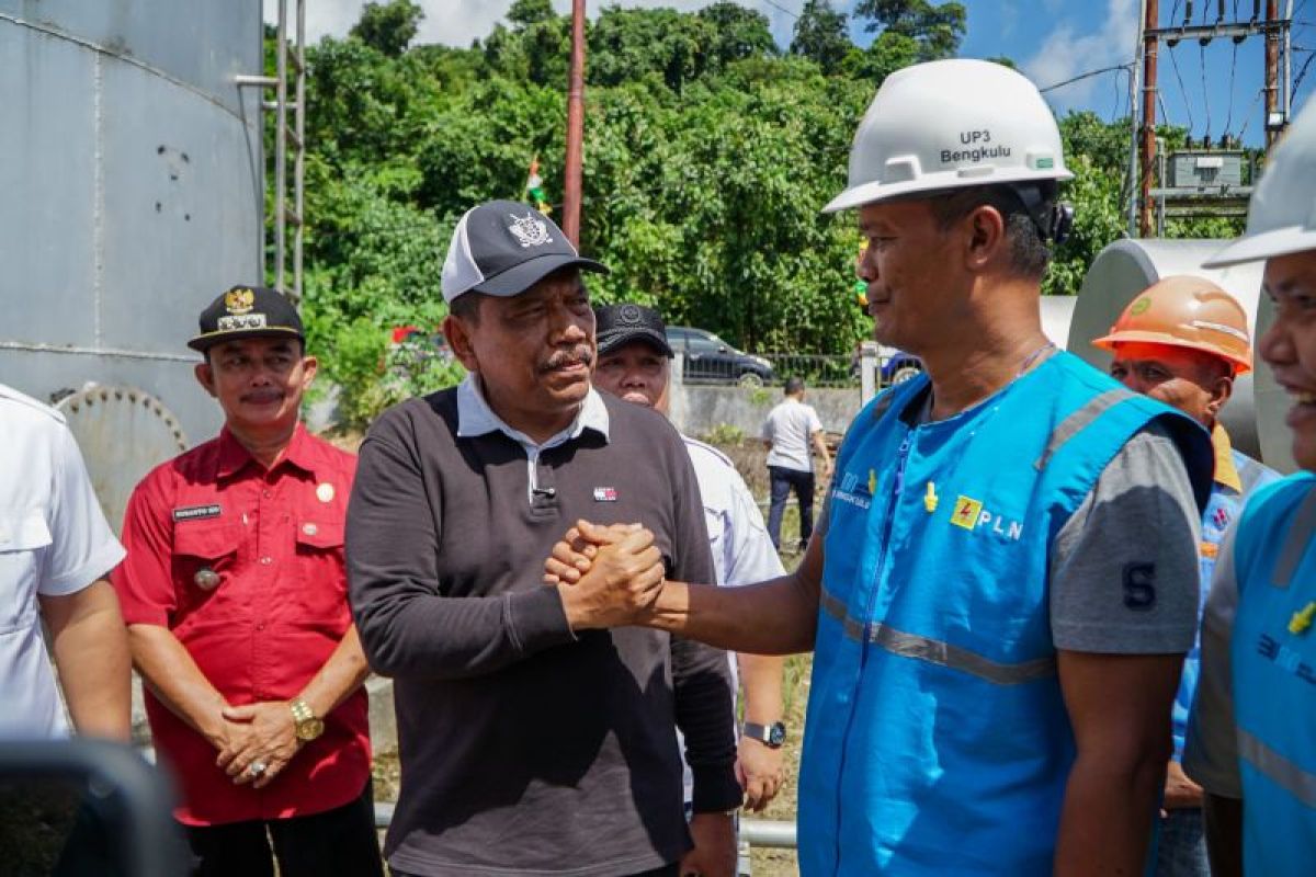 Pemprov Bengkulu pastikan listrik pulau terluar Enggano stabil